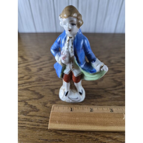 Vintage Porcelain Colonial Man made in occupied Japan royal blue cloak 4" high - Picture 7 of 8